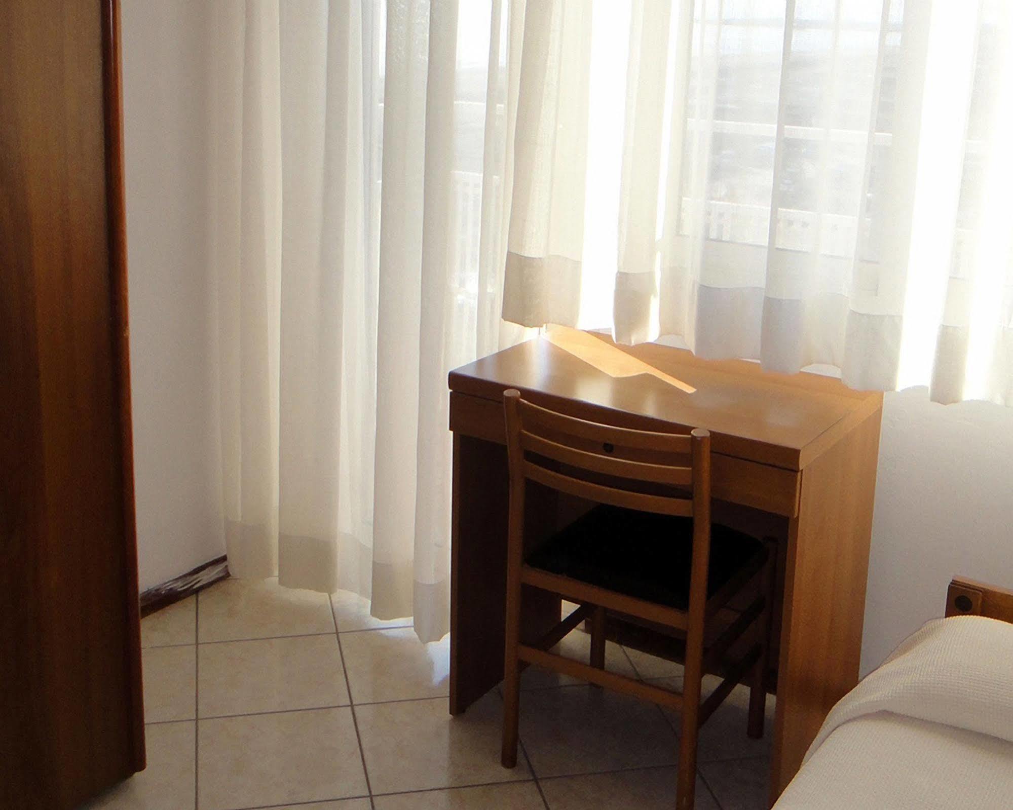Hotel Caesar Bed And Breakfast Milano Marittima Exteriér fotografie