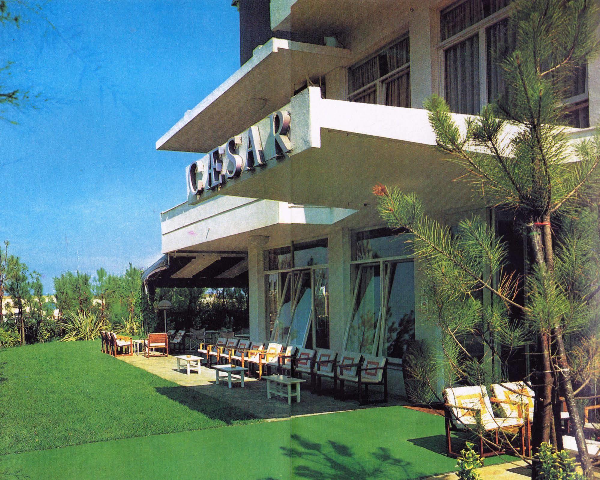 Hotel Caesar Bed And Breakfast Milano Marittima Exteriér fotografie
