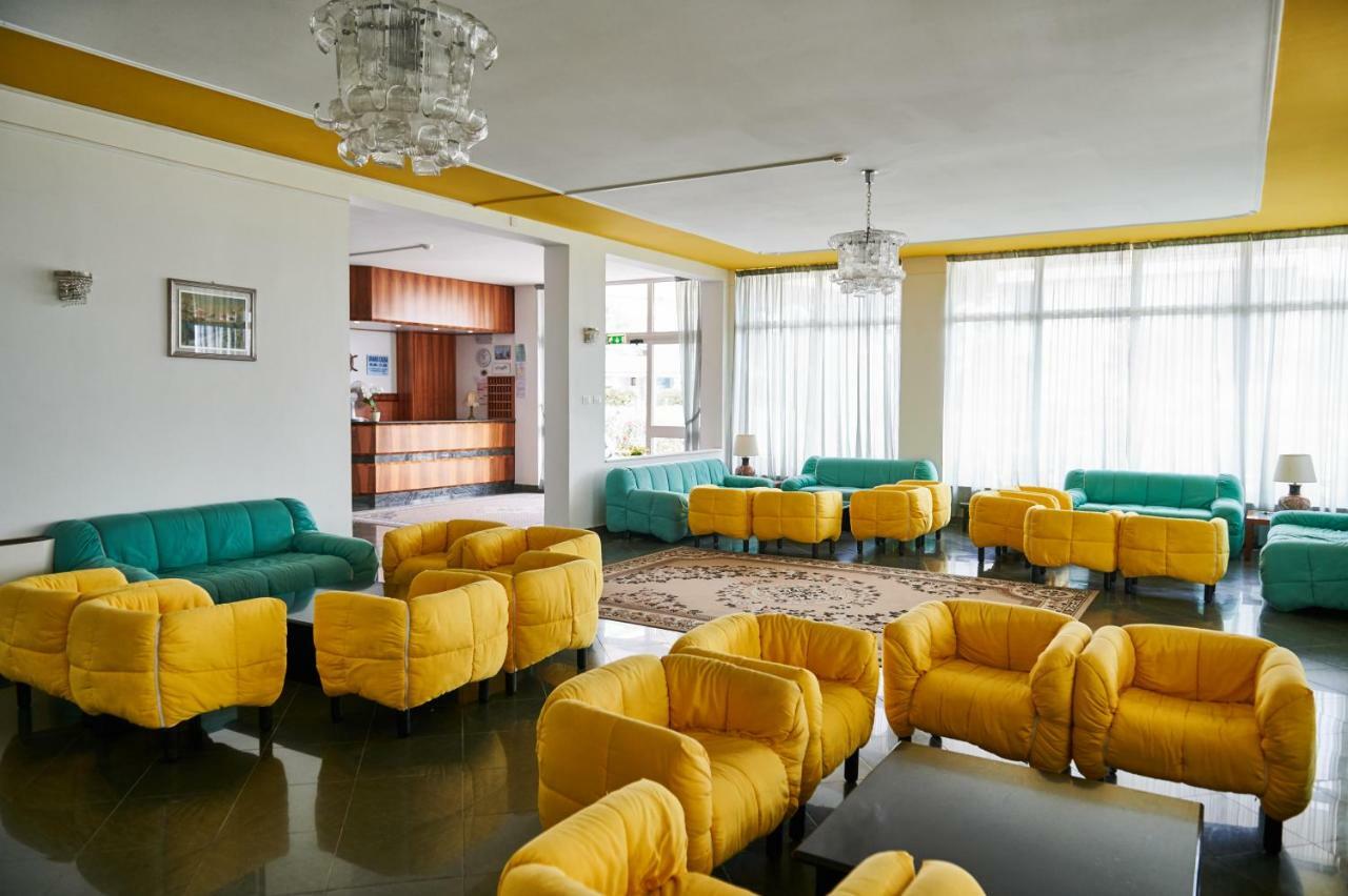 Hotel Caesar Bed And Breakfast Milano Marittima Exteriér fotografie
